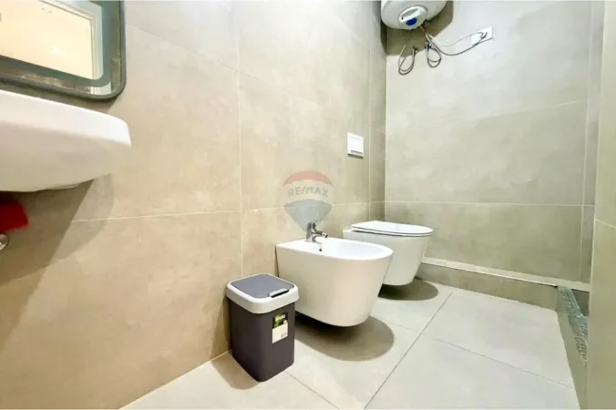 Tirane, shitet apartament 1+1+Ballkon , 85 m² 165.000 € (Kodra e Diellit 2)