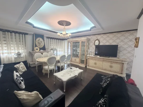Tirane, jepet me qera apartament 2+1 Kati 6, 110 m² 850 € 