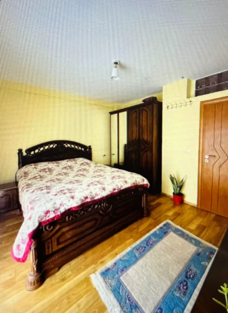 Tirane, jepet me qera apartament 1+1 , 80 m² 500 €