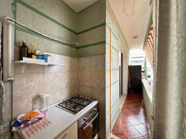 Tirane, shitet apartament 2+1 Kati 3, 98 m² 147.000 € (Fresk)