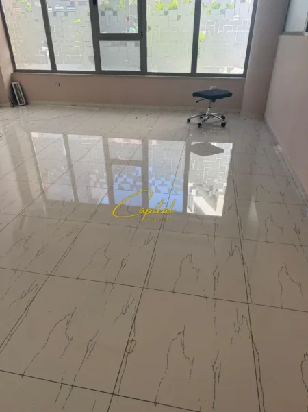 Tirane, jepet me qera ambjent biznesi Kati 0, 80 m² 1.200 € (RRUGA E DIBRES)