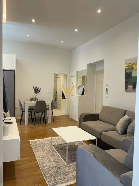 Tirane, jepet me qera apartament 2+1+Ballkon Kati 2, 75 m² 800 € (RRUGA E DURRESIT)