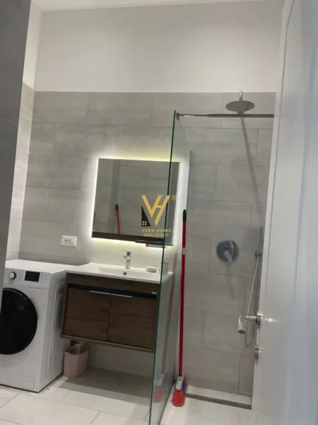 Tirane, jepet me qera apartament 2+1+Ballkon Kati 2, 75 m² 800 € (RRUGA E DURRESIT)