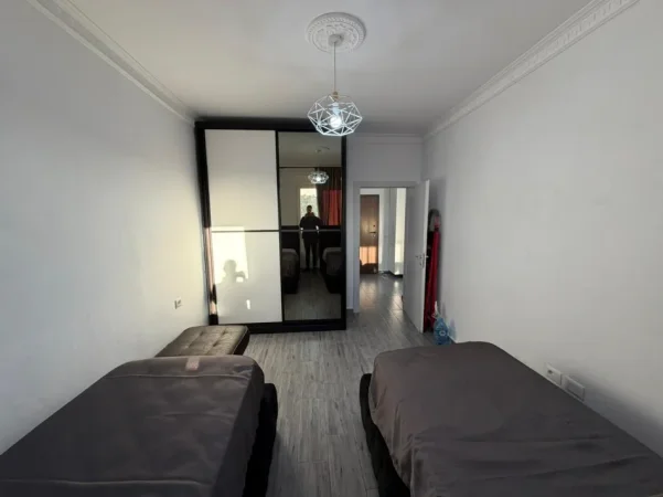 Tirane, jepet me qera apartament 2+1 Kati 4, (YZBERISHT)