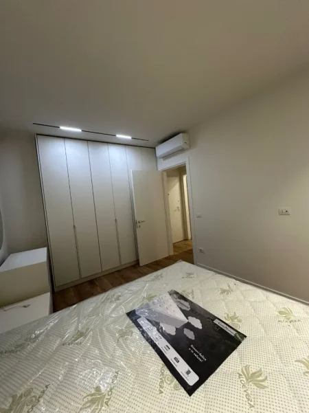 Tirane, jepet me qera apartament 1+1+Ballkon Kati 3, 64 m² 630 € (Bulevardi i Ri)