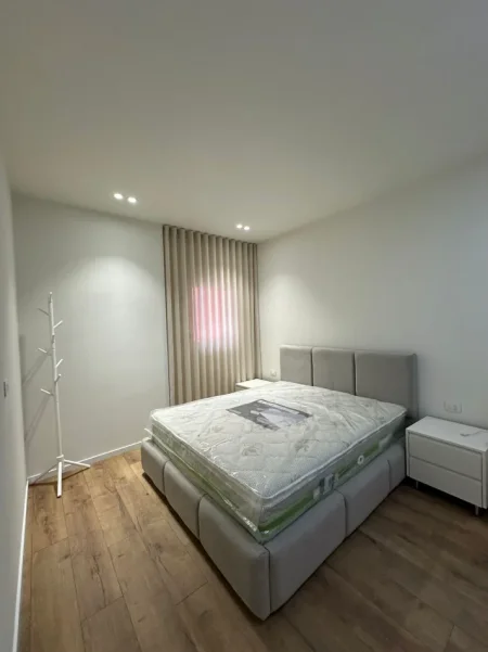 Tirane, jepet me qera apartament 1+1+Ballkon Kati 3, 64 m² 630 € (Bulevardi i Ri)