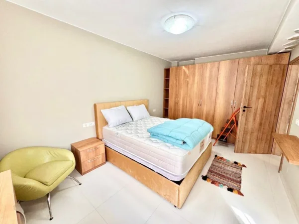 Tirane, jepet me qera apartament 2+1 Kati 2, 70 m² 800 € (Sheshi Willson/Rr.Perlat Rexhepi)