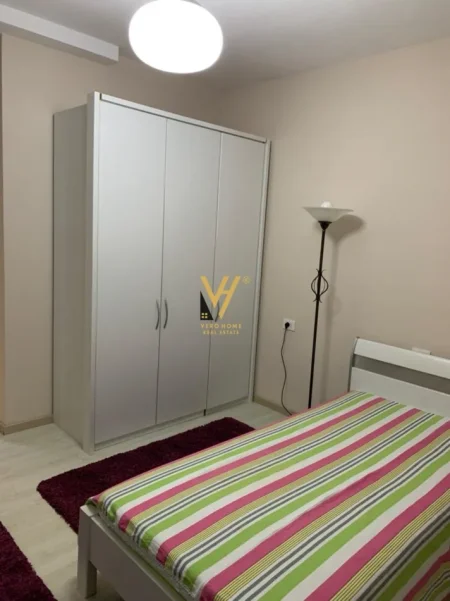 Tirane, jepet me qera apartament 3+1+Ballkon Kati 4, 123 m² 870 € (JORDAN MISJA)