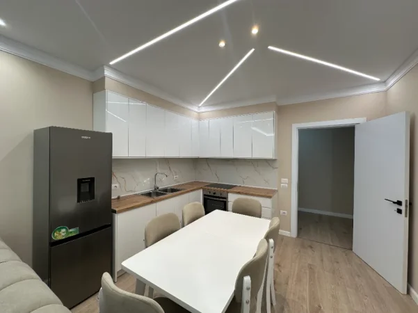 Jepet me qera apartament 2+1+Ballkon Kati 3, 103 m² 550 € (Paskuqan)