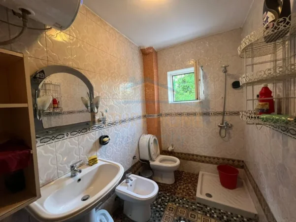 Tirane, jepet me qera apartament 1+1 Kati 3, 56 m² 470 € (Rruga e Elbasanit)