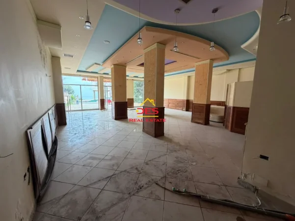 Vlore, shitet ambjent biznesi Kati 0, 155 m² (Rruga Dhimitër Konomi)