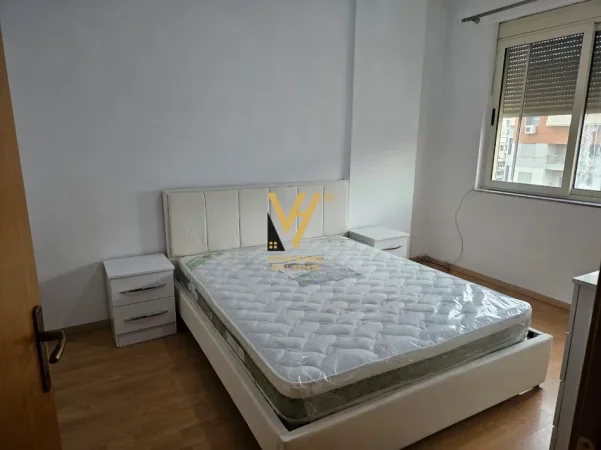 Tirane, jepet me qera apartament 2+1+Ballkon Kati 7, 100 m² 550 € (ASTIR)