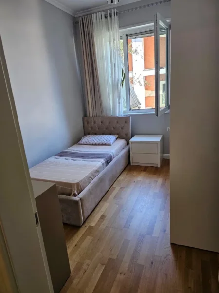 Tirane, shitet apartament 3+1 Kati 3, 113 m² 295.000 € 