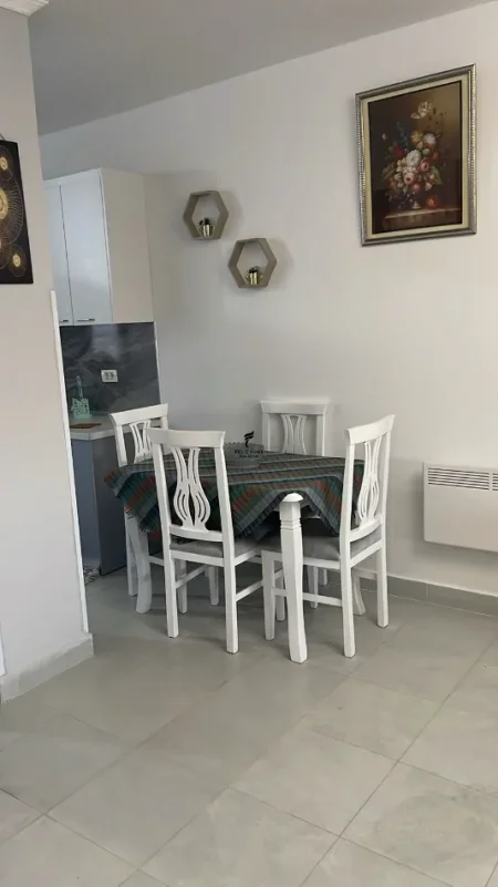 Tirane, jepet me qera apartament 2+1 Kati 5, 100 m² 600 € (5 MAJI)