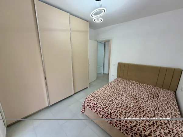 Tirane, jepet me qera apartament 1+1+Aneks+Ballkon Kati 4, 65 m² 450 € (Rruga e Dibres te Spitalet)