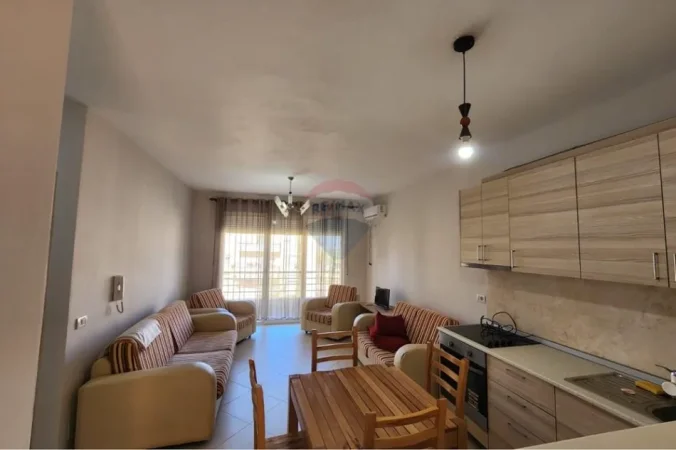 Tirane, jepet me qera apartament 1+1+Ballkon Kati 3, 65 m² 400 € (Kopshti Zoologjik)