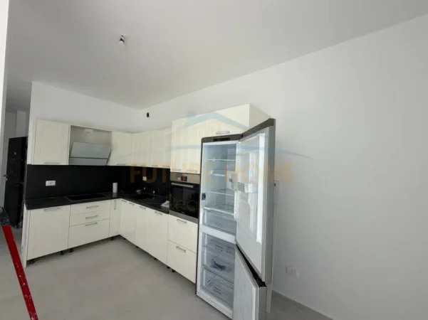 Durres, shitet apartament 2+1+Ballkon Kati 8, 110 m² 320.000 € 