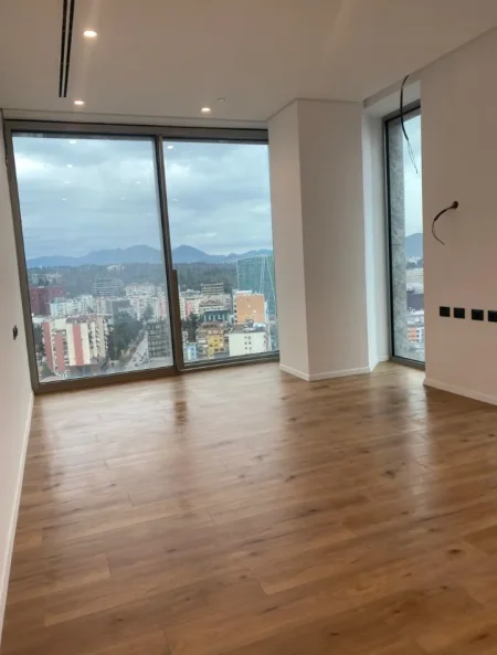 Tirane, jepet me qera zyre Kati 20, 150 m² 2.500 €