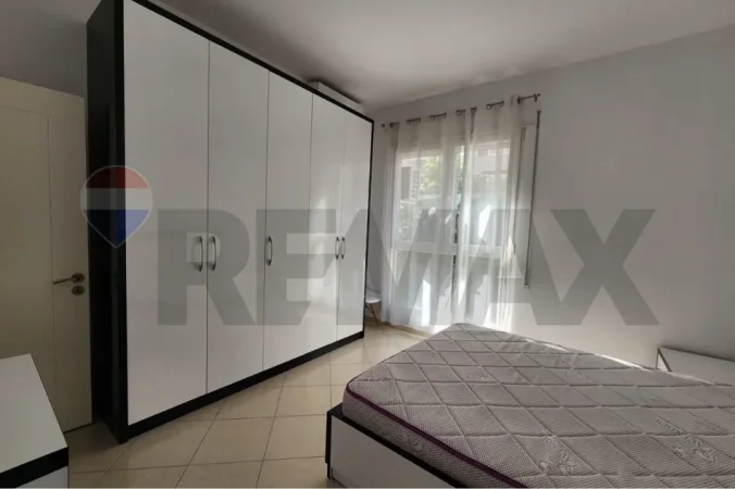Tirane, jepet me qera apartament 1+1+Ballkon Kati 2, 53 m² 450 € (Bulevardi Gjergj Fishta)