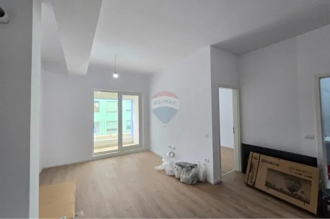 Tirane, shitet apartament 1+1+Ballkon Kati 2, 55 m² 107.000 € (Kompleksi Kaimi)