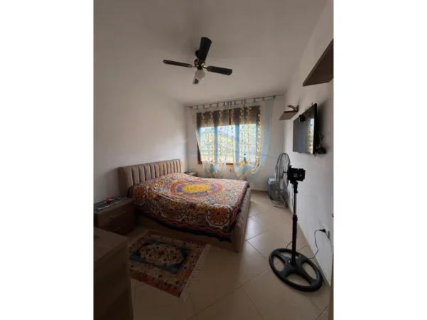 Tirane, shitet apartament 2+1+Ballkon Kati 3, 87 m² 132.000 € (Fresk)