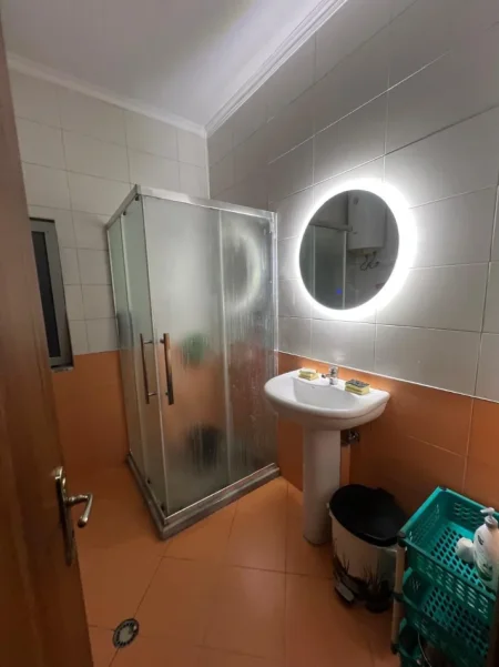 jepet me qera 1+1 Kati 6, 68 m² 450 €