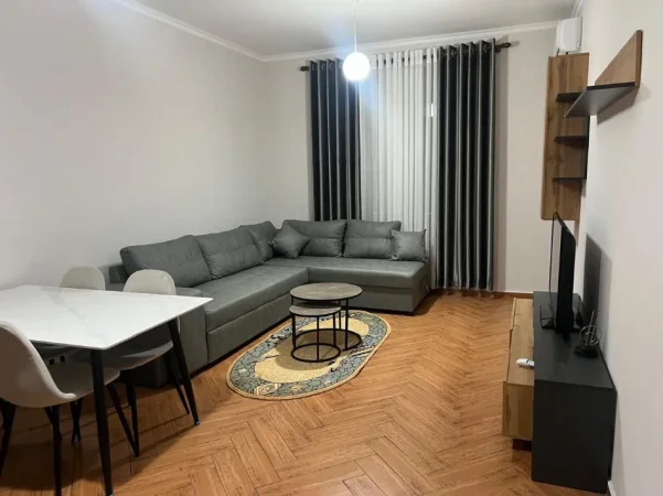 jepet me qera 1+1 Kati 6, 68 m² 450 €