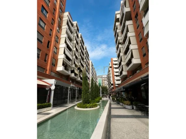 Tirane, jepet me qera 3+1 , 112 m² 1.200 € (Kompleksi Delijorgji)