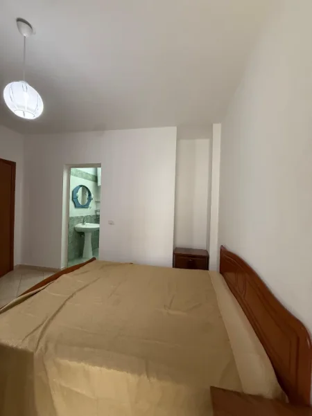 Tirane, jepet me qera apartament 3+1 Kati 5, 120 m² 75.000LEKE (RRUGA PANORAMA)