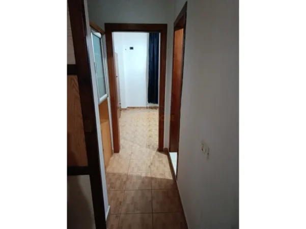Tirane, jepet me qera apartament 1+1 Kati 1, 45 m² 270 € (Kodra e Priftit)