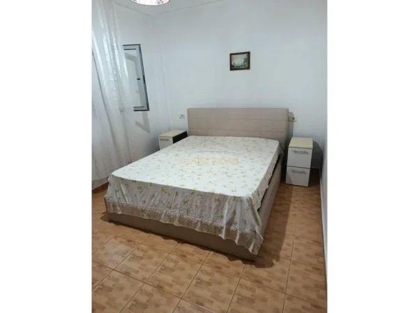 Tirane, jepet me qera apartament 1+1 Kati 1, 45 m² 270 € (Kodra e Priftit)