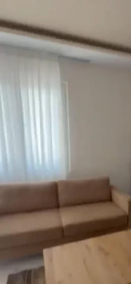 Tirane, jepet me qera apartament 1+1 Kati 0, 60 m² 450 € (Rruga 5 Maji)