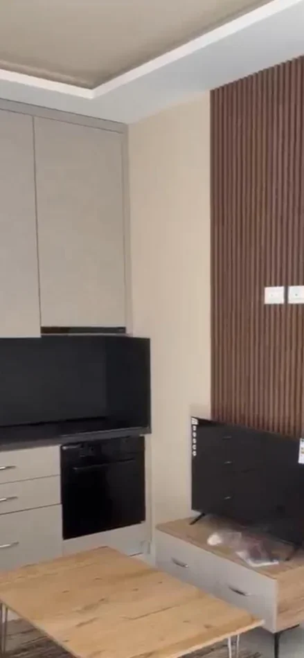 Tirane, jepet me qera apartament 1+1 Kati 0, 60 m² 450 € (Rruga 5 Maji)