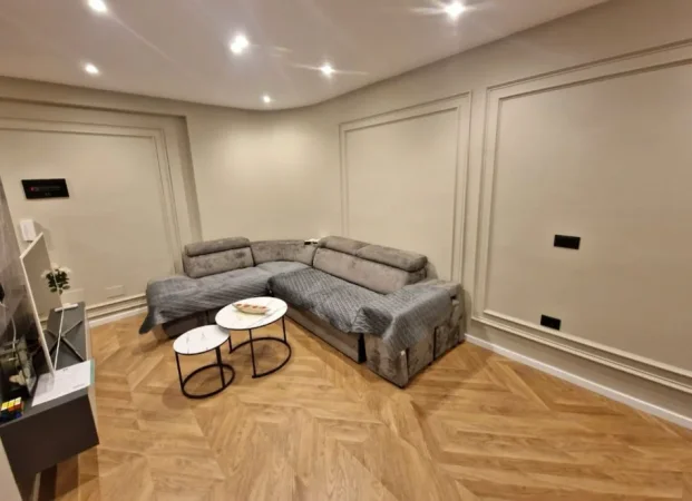 Tirane, jepet me qera apartament 1+1 Kati 1, 72 m² 650 € (Kodra e Diellit)