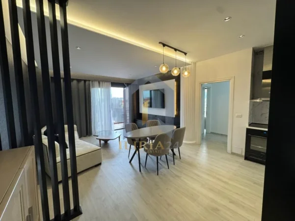Tirane, jap me qera apartament 2+1+Aneks+Ballkon Kati 8, 115 m² 1.400 € (Apartament 2+1 me qira tek, Tirana Garden Building Rruga e Kavajes)