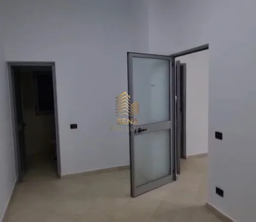 Tirane, jepet me qera ambjent biznesi Kati 2, 80 m² 900 € (Myslym Shyri)