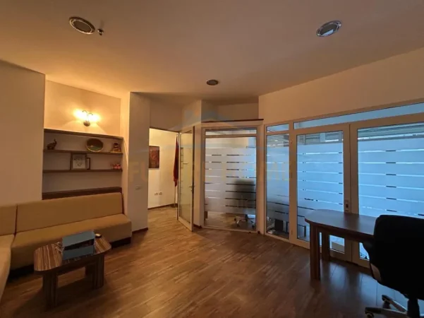 Durres, shitet zyre Kati 1, 60 m² 76.500 € 