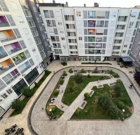 Tirane, jepet me qera apartament 1+1 Kati 5, 60 m² 500 € (Porcelan)