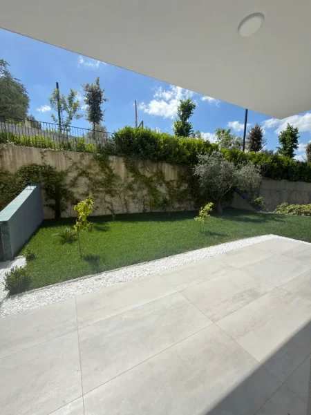 Tirane, jepet me qera Vile 3 Katshe Kati 3, 425 m² 4.500 € (Liqeni i Thate)