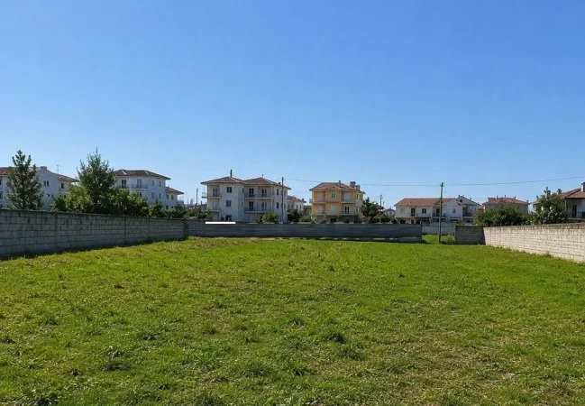 Tirane, shitet toke , 1.481 m² 170.000 € (Kamez)