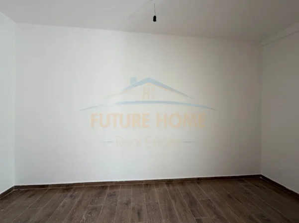 Durres, shitet apartament 1+1+Ballkon Kati 1, 89 m² 100.000 € 
