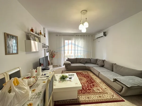 Tirane, shitet apartament 2+1 Kati 3, 98 m² 147.000 € (FRESK)