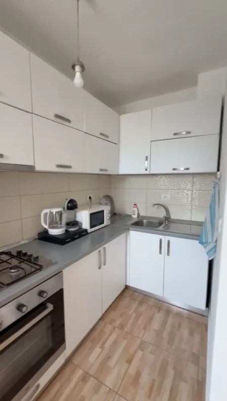 Tirane, shitet apartament 1+1 Kati 5, 72 m² 145.000 € (MYSLYM SHYRI)