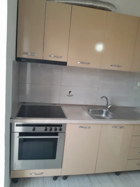 Tirane, jepet me qera apartament 1+1 Kati 5, 70 m² 400 € (RRUGA BARDHYL)