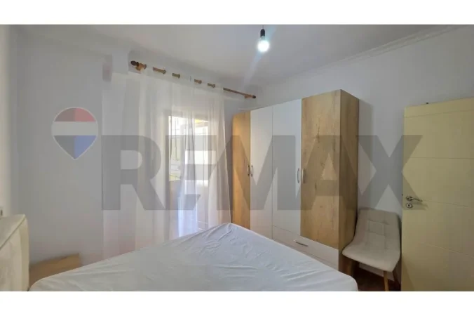 Vlore, jepet me qera apartament 1+1 Kati 2, 60 m² 350 € (Rruga Pelivan Leskaj, Vlorë)