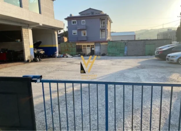 Tirane, jepet me qera ambjent biznesi Kati 0, 1.500 m² 2.500 € (VORE)