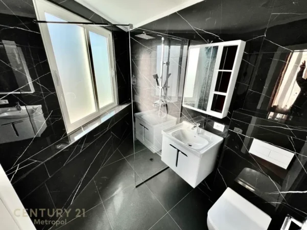 Tirane, jepet me qera apartament 2+1+Ballkon Kati 9, 100 m² 1.000 € 