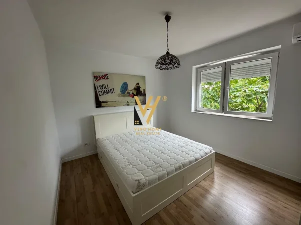 Tirane, jepet me qera apartament 1+1+Ballkon Kati 2, 60 m² 640 € (RRUGICA E SALES)