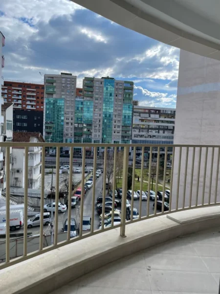 Tirane, shitet apartament 2+1+Ballkon Kati 3, 118 m² 284.640 € (Zogu i Zi)