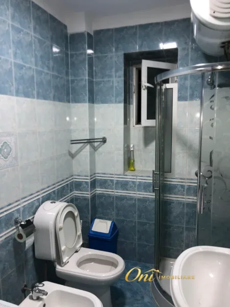 Tirane, jepet me qera apartament 1+1 Kati 2, 60 m² 650 € (KARBURANT KASTRATI)